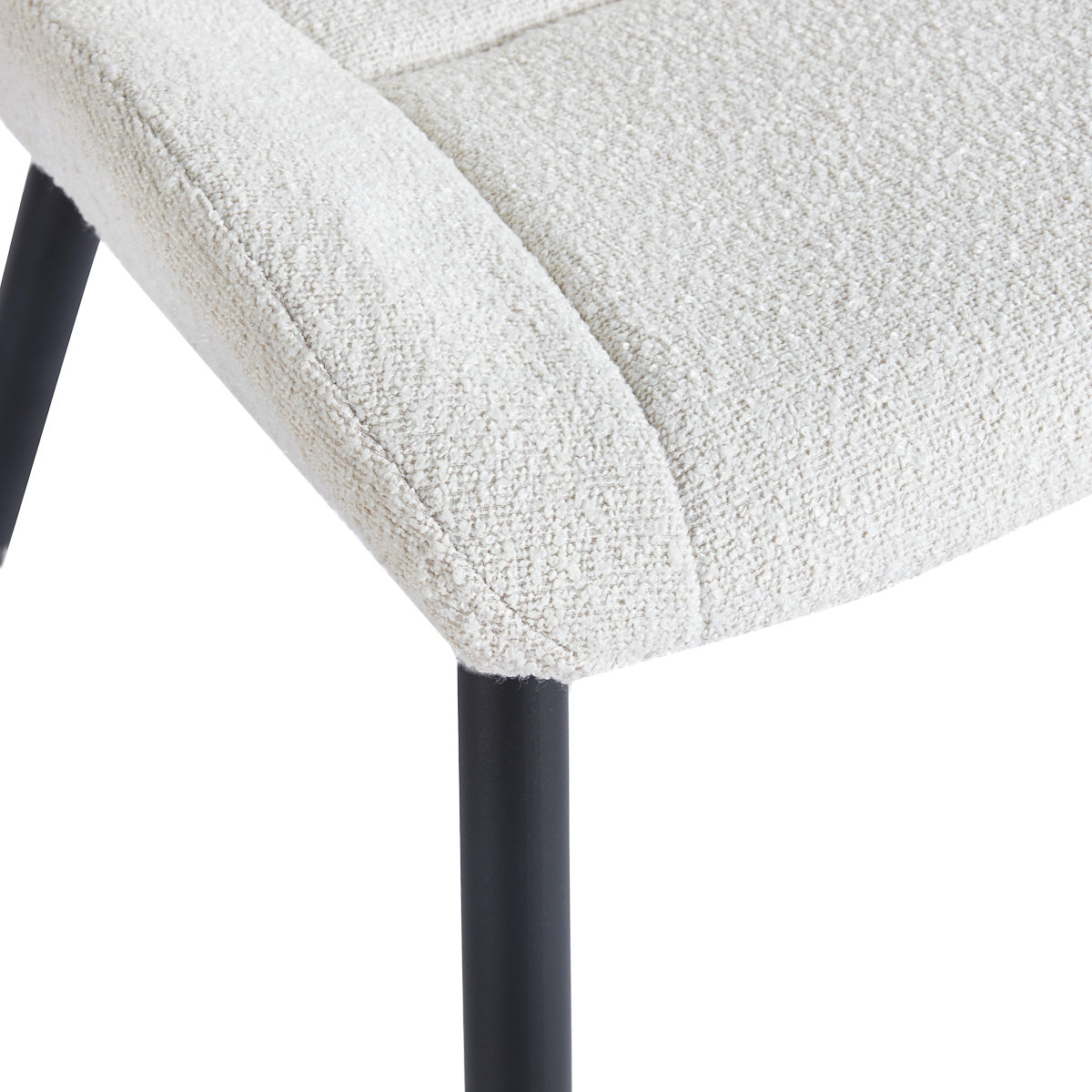 4RICO Lucente white sherpa chair with profiled backrest and black metal legs