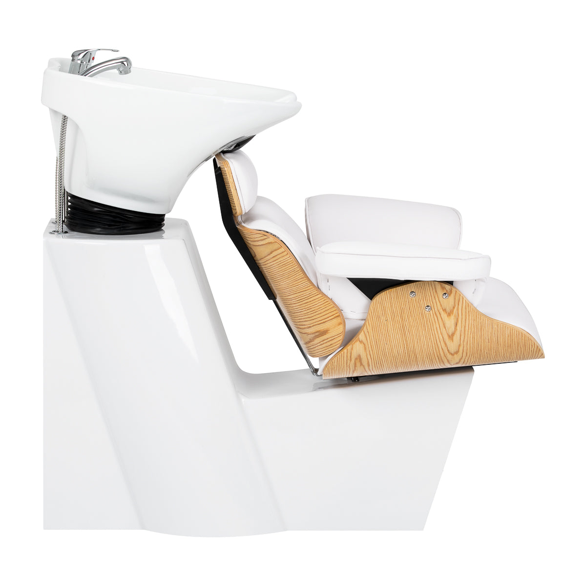 Ceramic basin and chrome tap on Gabbiano Florencja wash unit