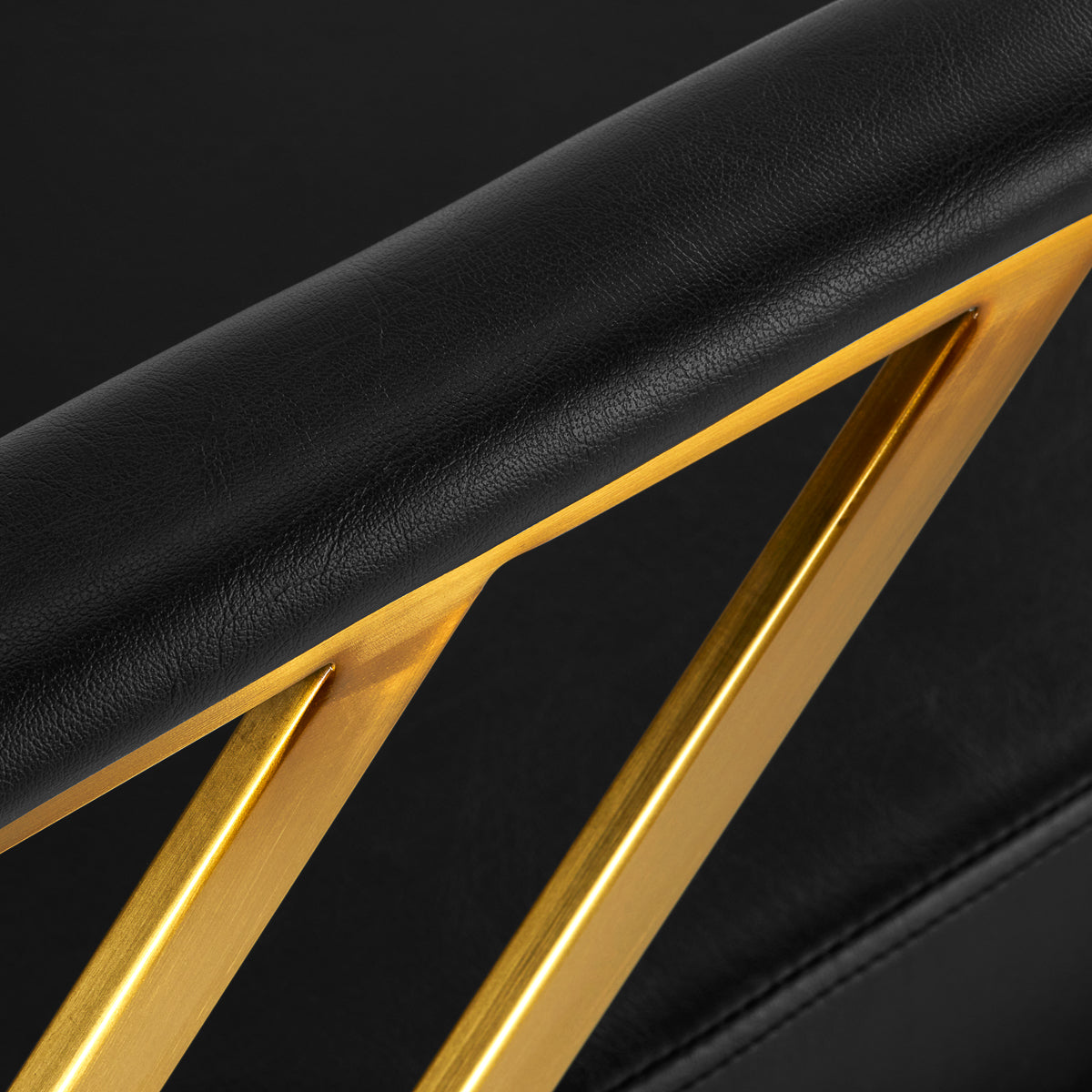 Gabbiano hairdressing chair Genua gold black - BVShop