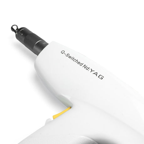 GLOVCON MED Q-Switch Nd:YAG laser with 15-inch LCD touchscreen